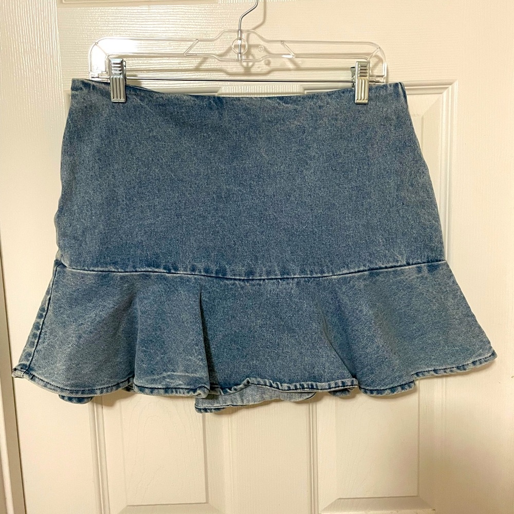 Denim ruffle skirt